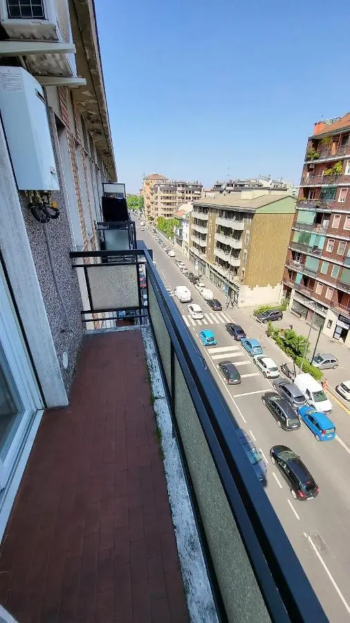 Fondazione Prada Metro Corvetto Splendido Monolocale Ristrutturato Ben Arredato Milán Italia